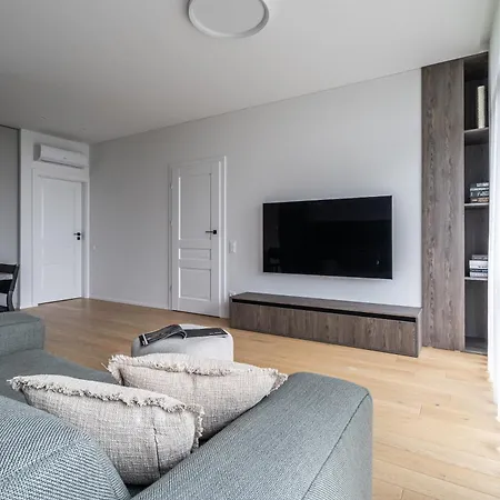 Modern 1bdr With Free Parking * Wilno